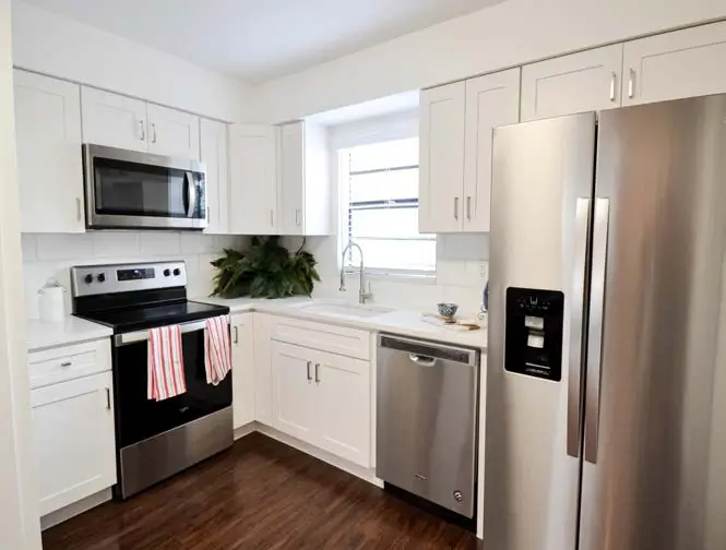 closer view of kitchen